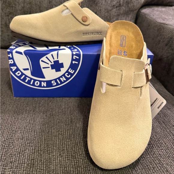 Birkenstock Suede Clogs in Khaki EU 40 US MENS 7 WOMENS 9 - Picture 2 of 7